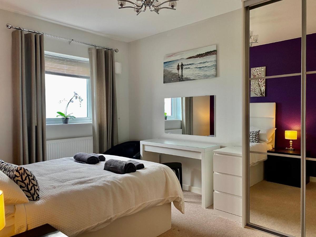 Stunning Sea Views, Luxury Apartment Beaches & Restaurants Are A Short Walk Away New Quay Esterno foto